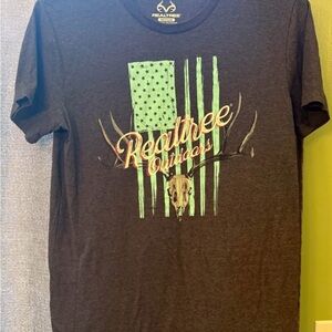 Realtree Men's Gray Graphic T-Shirt